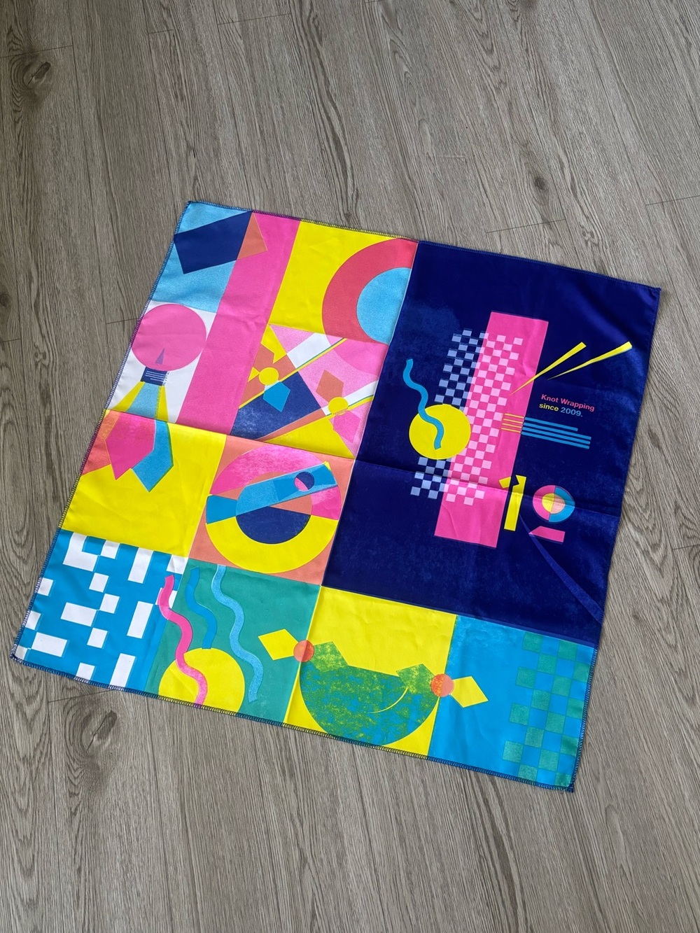 5/$25✨NWOT🏷️Lush Colour Knot Wrap Geometric Multicolor Scarf